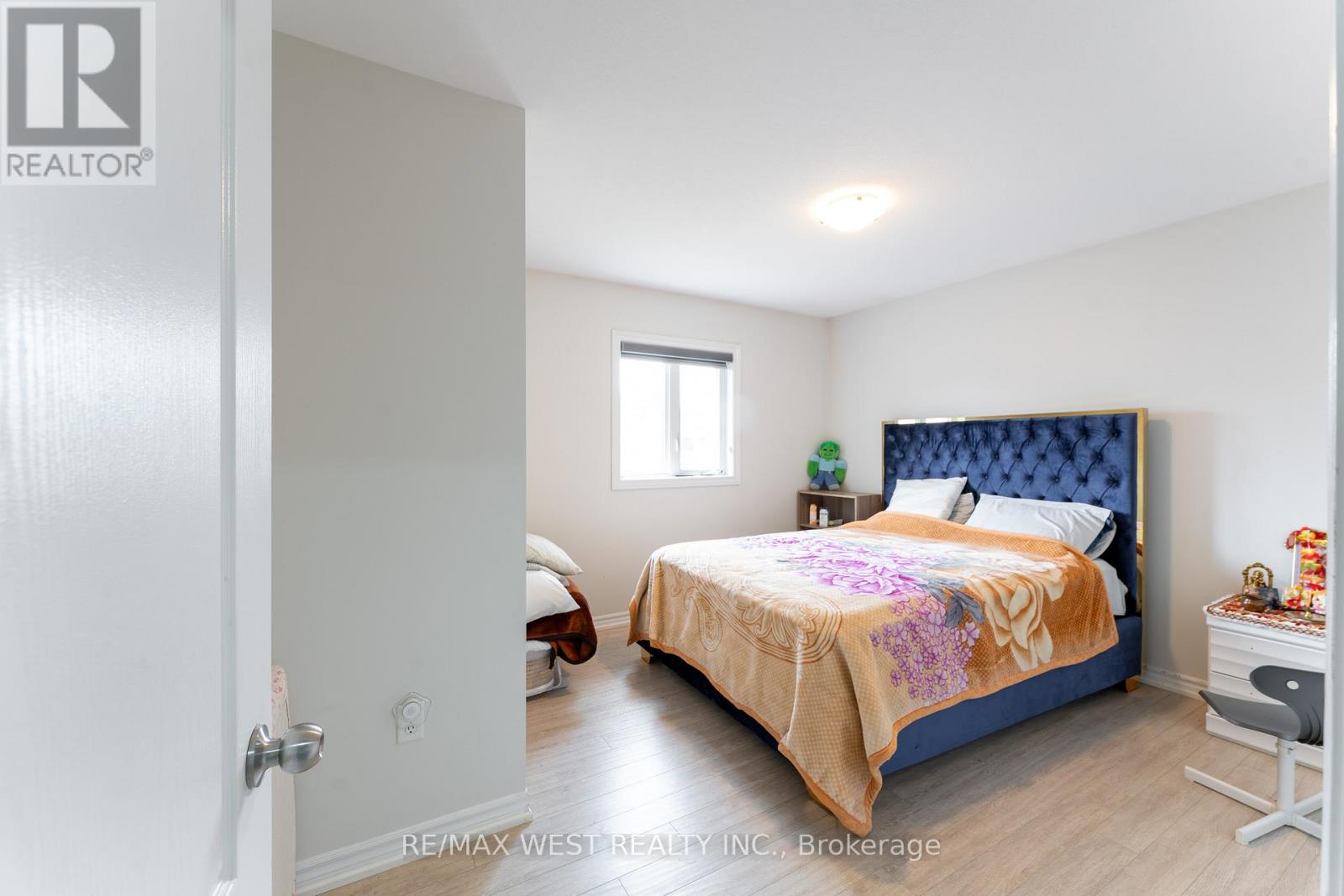 23 Mancini Drive, Essa, Ontario  L0M 1B1 - Photo 26 - N12425372