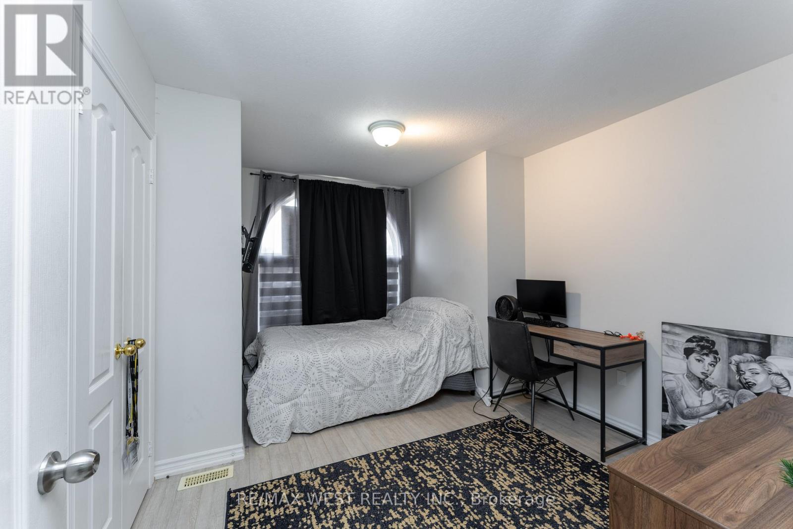 23 Mancini Drive, Essa, Ontario  L0M 1B1 - Photo 27 - N12425372