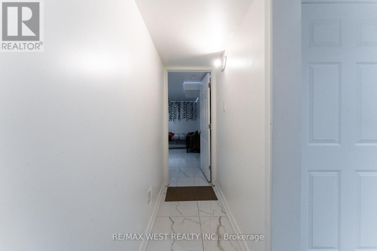23 Mancini Drive, Essa, Ontario  L0M 1B1 - Photo 38 - N12425372