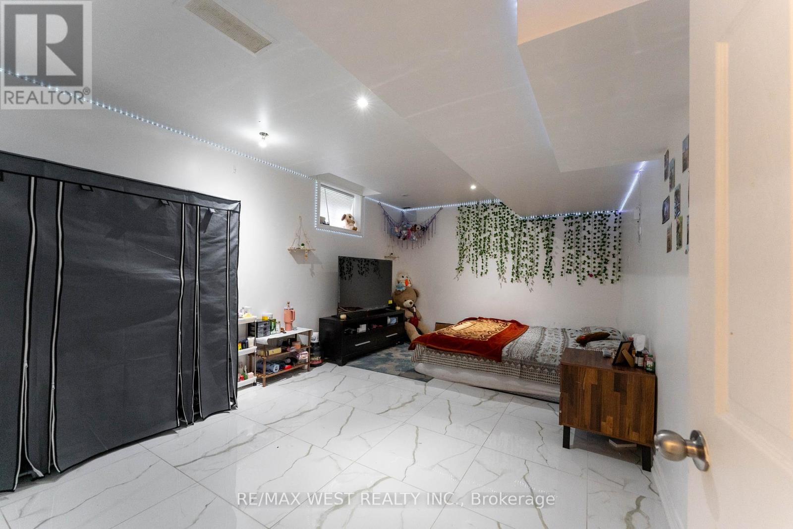 23 Mancini Drive, Essa, Ontario  L0M 1B1 - Photo 39 - N12425372