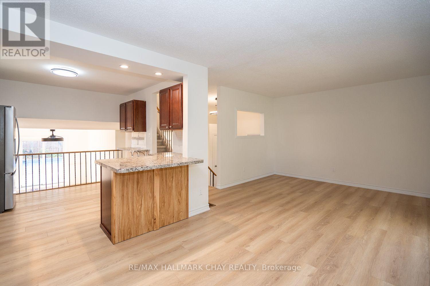 95 Boyne Crescent, New Tecumseth, Ontario  L9R 1K2 - Photo 15 - N12425383