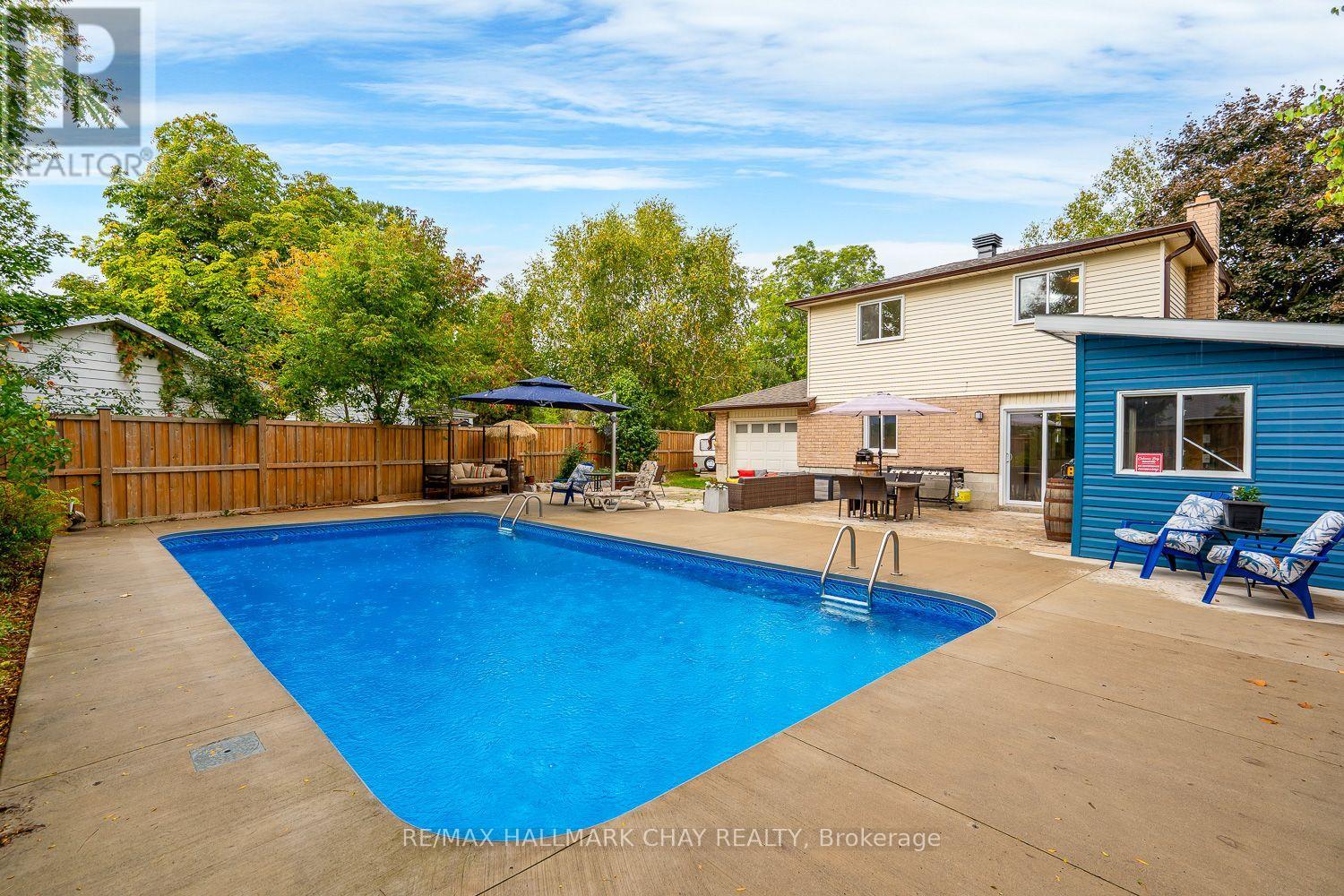 95 Boyne Crescent, New Tecumseth, Ontario  L9R 1K2 - Photo 4 - N12425383