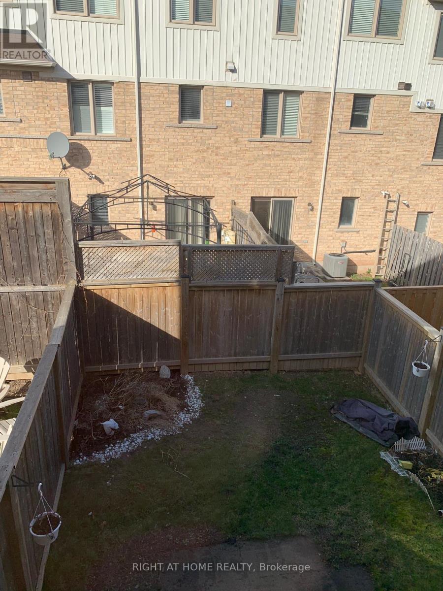 56 - 2179 Fiddlers Way, Oakville, Ontario  L6M 0L6 - Photo 12 - W12425368