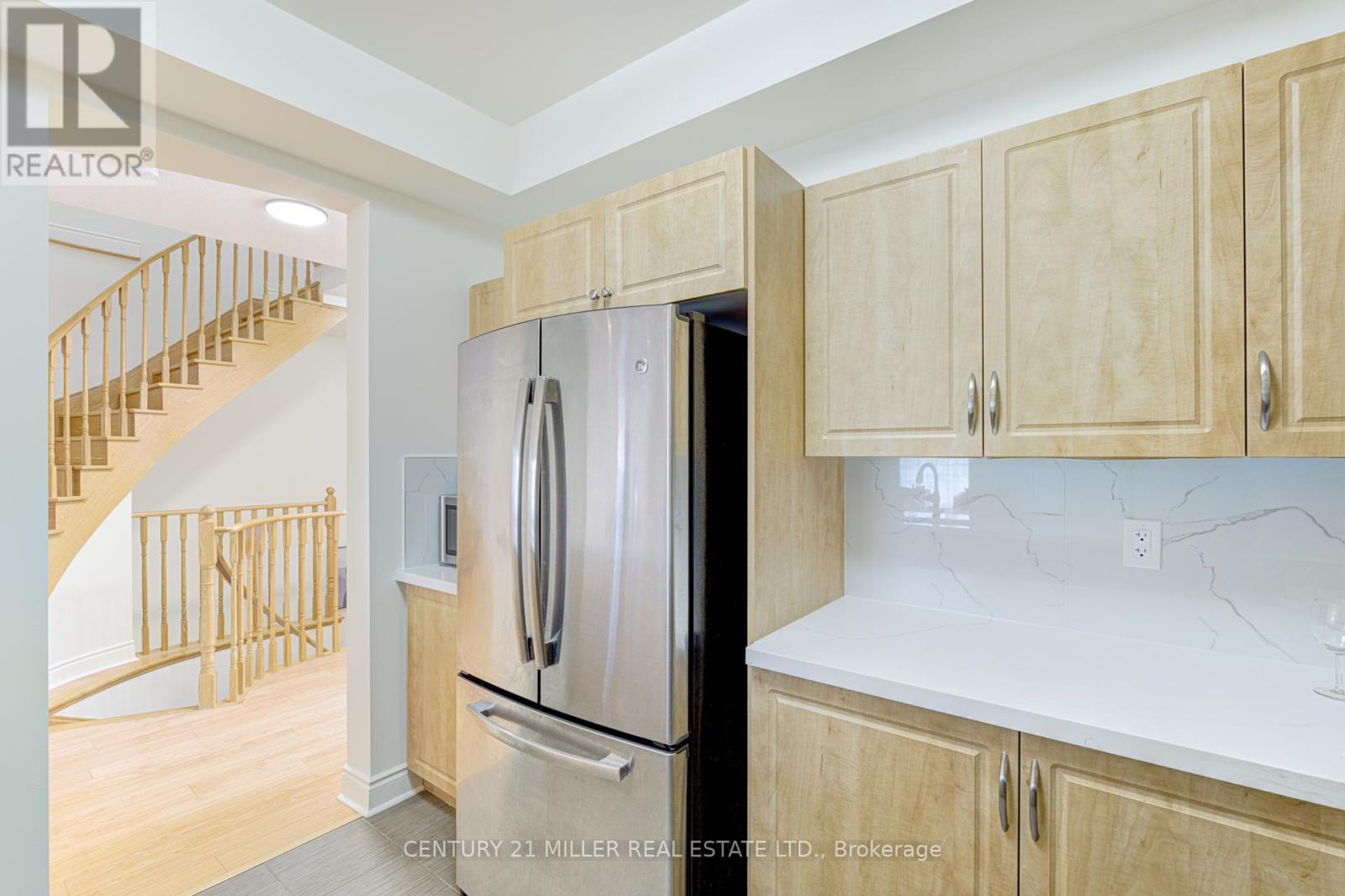 2419 Baronwood Drive, Oakville, Ontario  L6M 0J7 - Photo 15 - W12425379