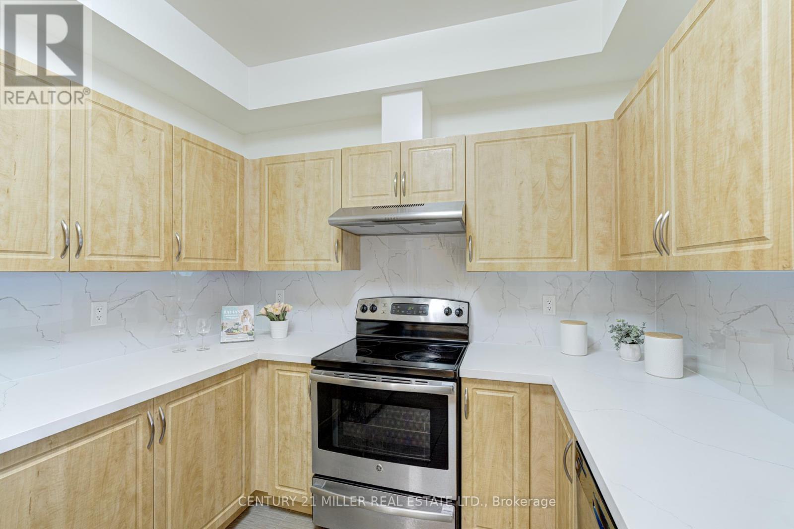 2419 Baronwood Drive, Oakville, Ontario  L6M 0J7 - Photo 16 - W12425379