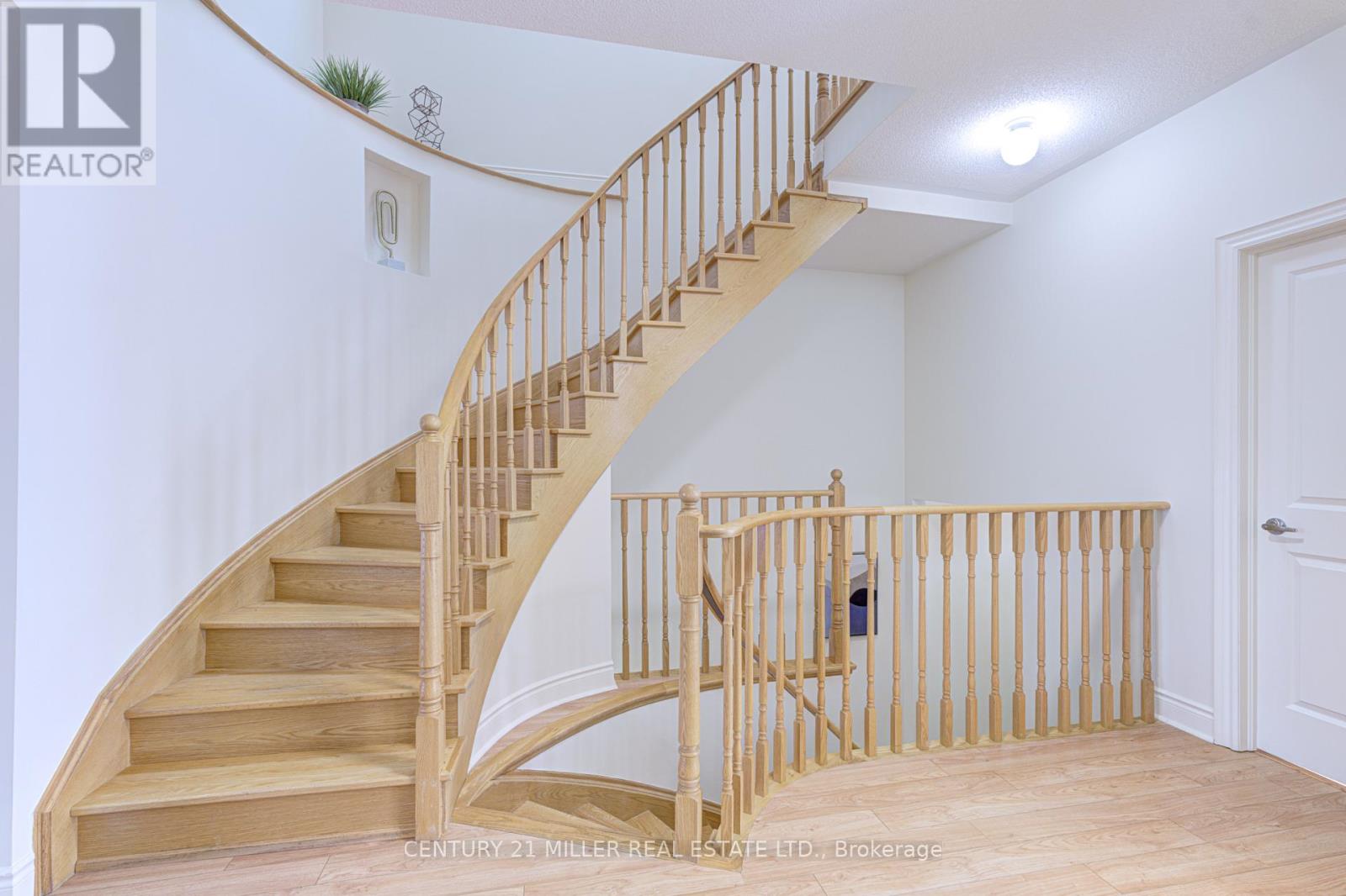 2419 Baronwood Drive, Oakville, Ontario  L6M 0J7 - Photo 26 - W12425379