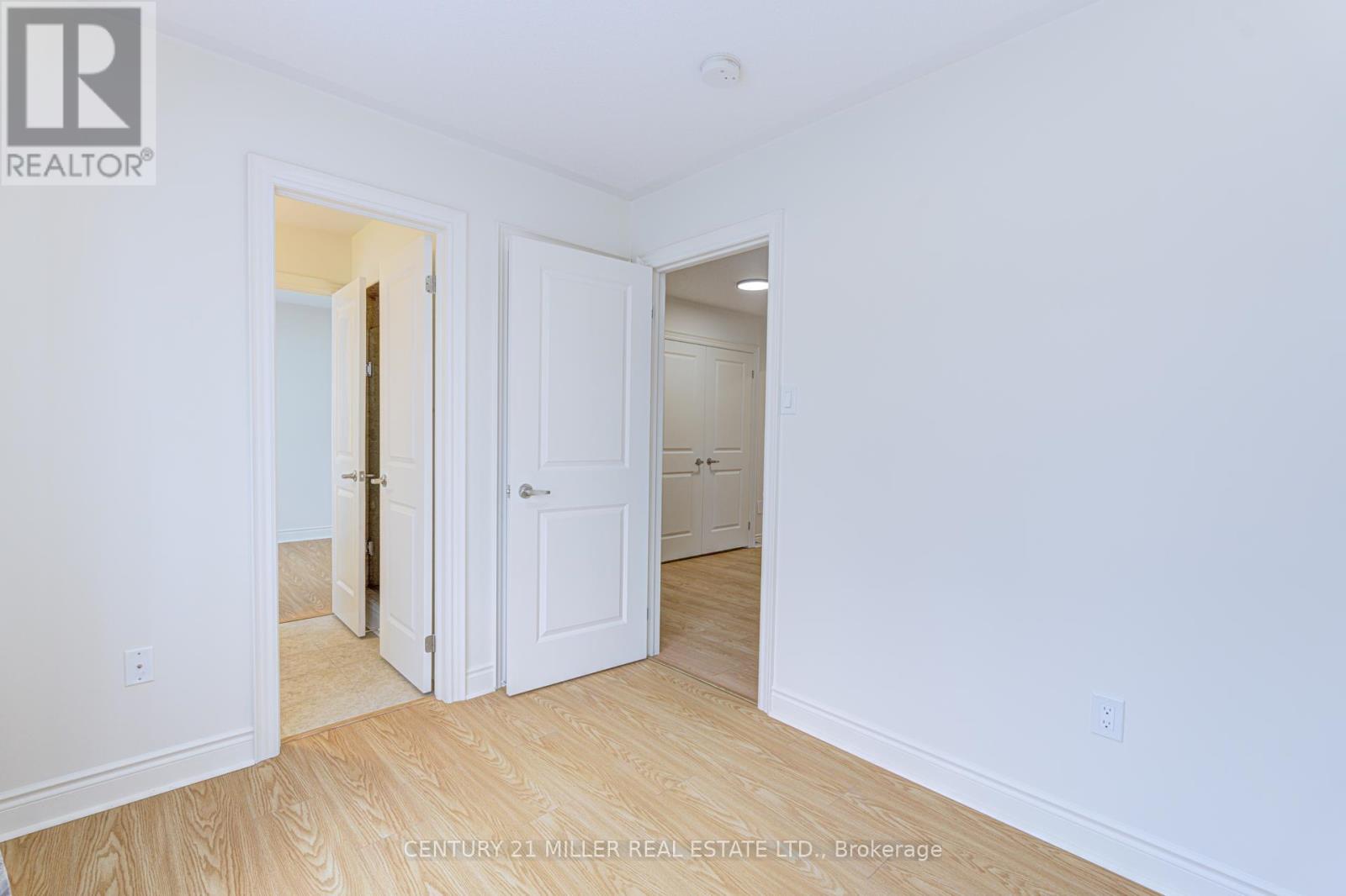 2419 Baronwood Drive, Oakville, Ontario  L6M 0J7 - Photo 36 - W12425379