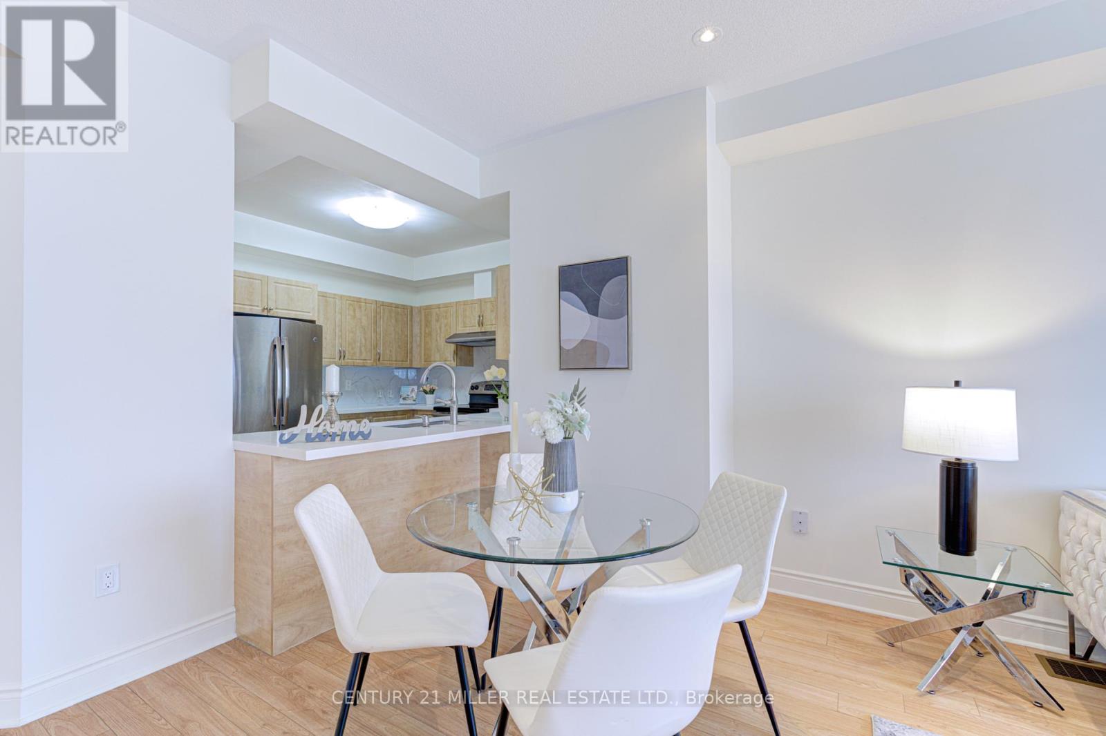 2419 Baronwood Drive, Oakville, Ontario  L6M 0J7 - Photo 5 - W12425379