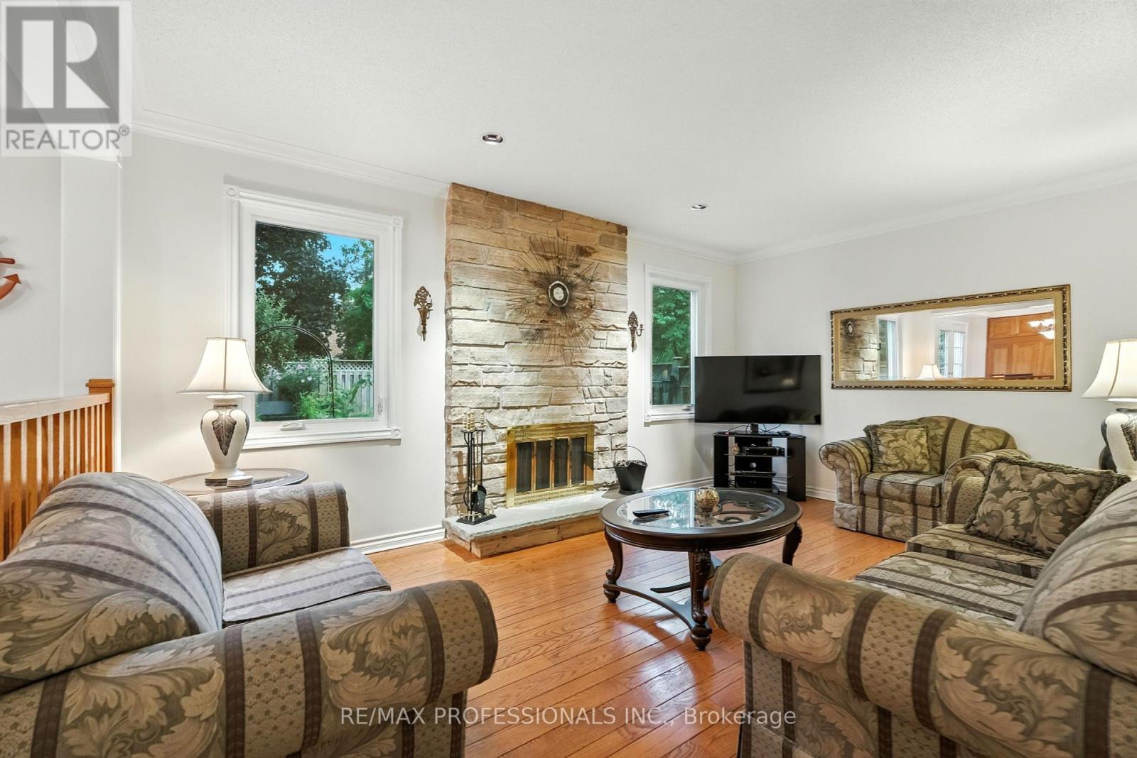 183 Barber Drive, Halton Hills, Ontario  L7G 5L5 - Photo 14 - W12425394