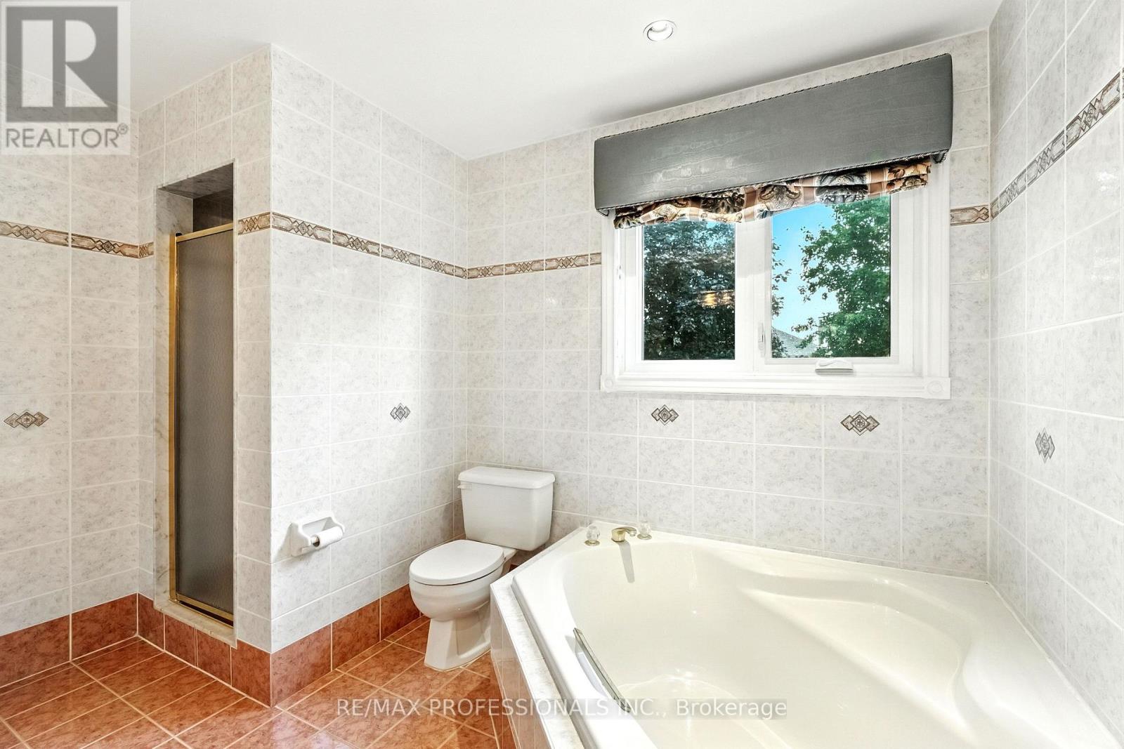 183 Barber Drive, Halton Hills, Ontario  L7G 5L5 - Photo 28 - W12425394