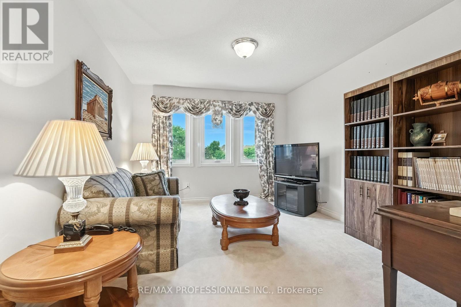 183 Barber Drive, Halton Hills, Ontario  L7G 5L5 - Photo 33 - W12425394