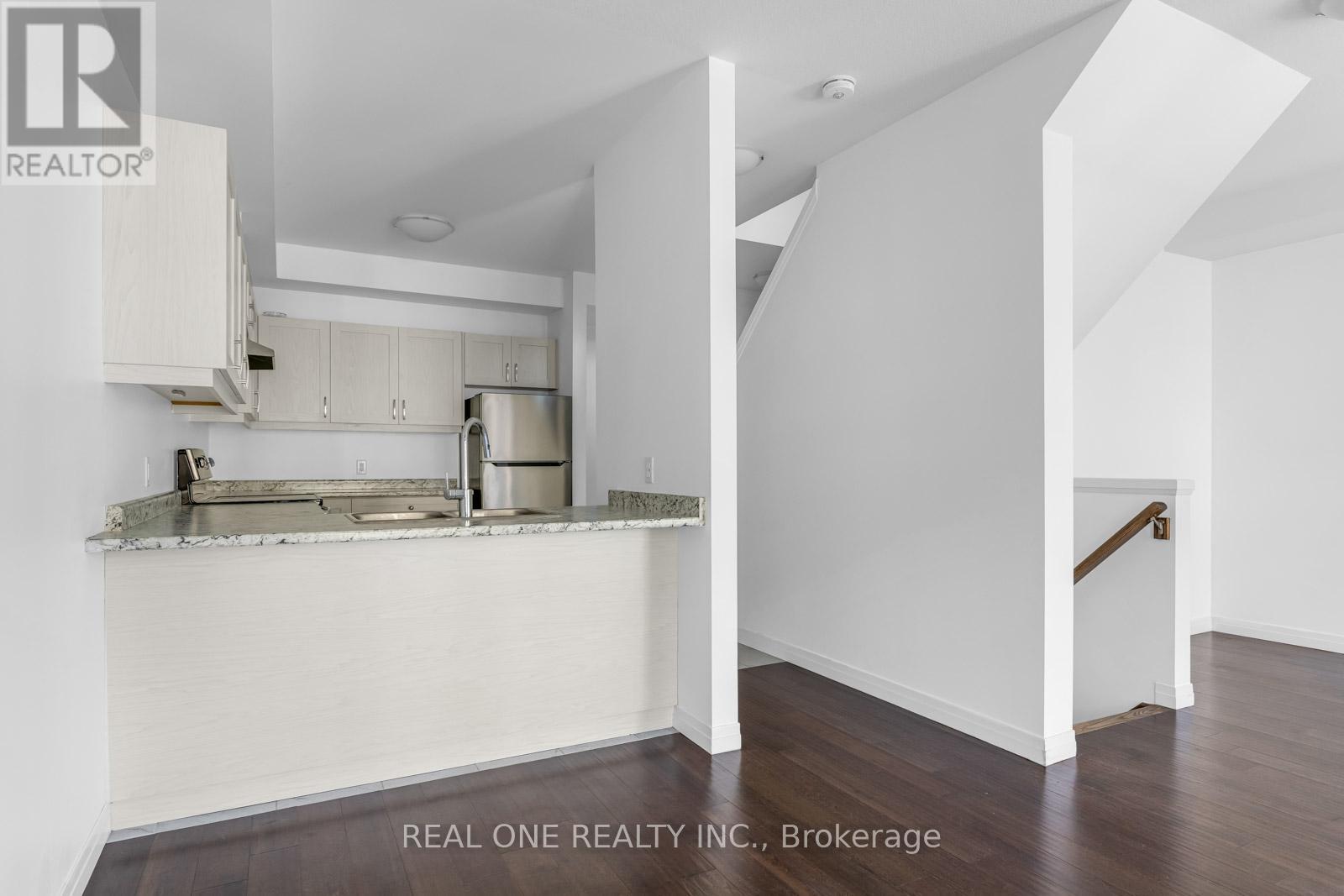 257 - 30 Times Square Boulevard, Hamilton, Ontario  L8J 0M1 - Photo 6 - X12425356