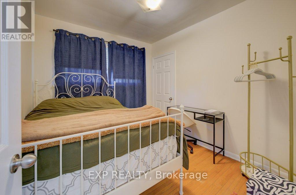 8568 Champlain Drive, Niagara Falls, Ontario  L2G 6Y6 - Photo 6 - X12425367