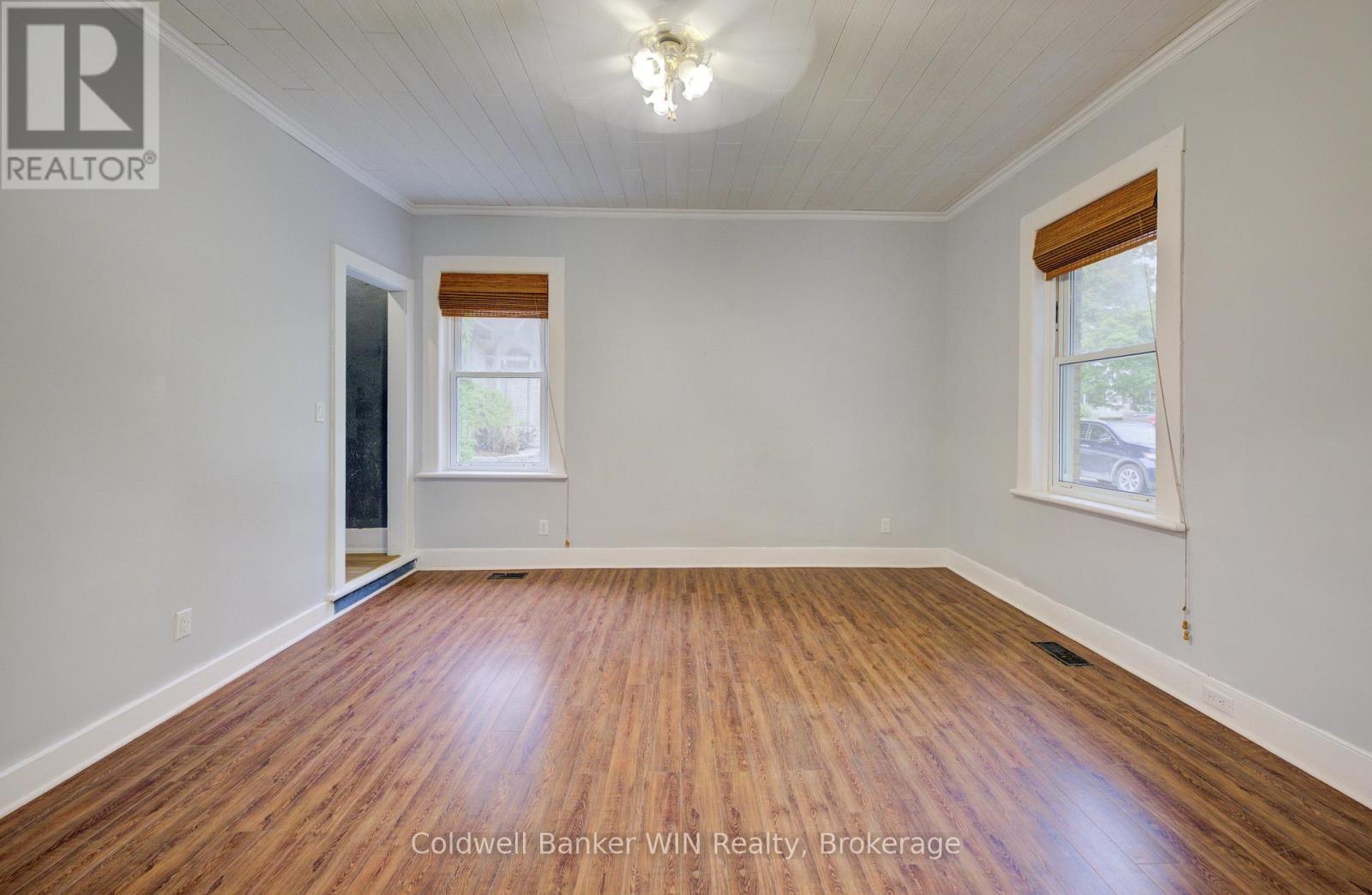 441 Waterloo Street, Wellington North, Ontario  N0G 2L3 - Photo 5 - X12425427