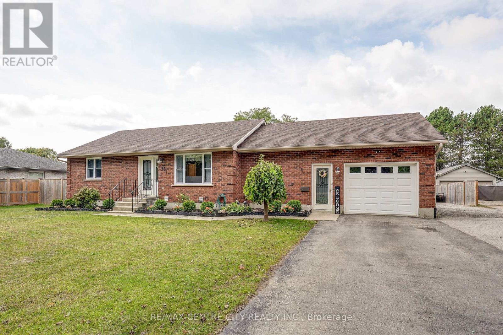 8109 Sandytown Road, Bayham, Ontario  N0J 1Y0 - Photo 1 - X12425418