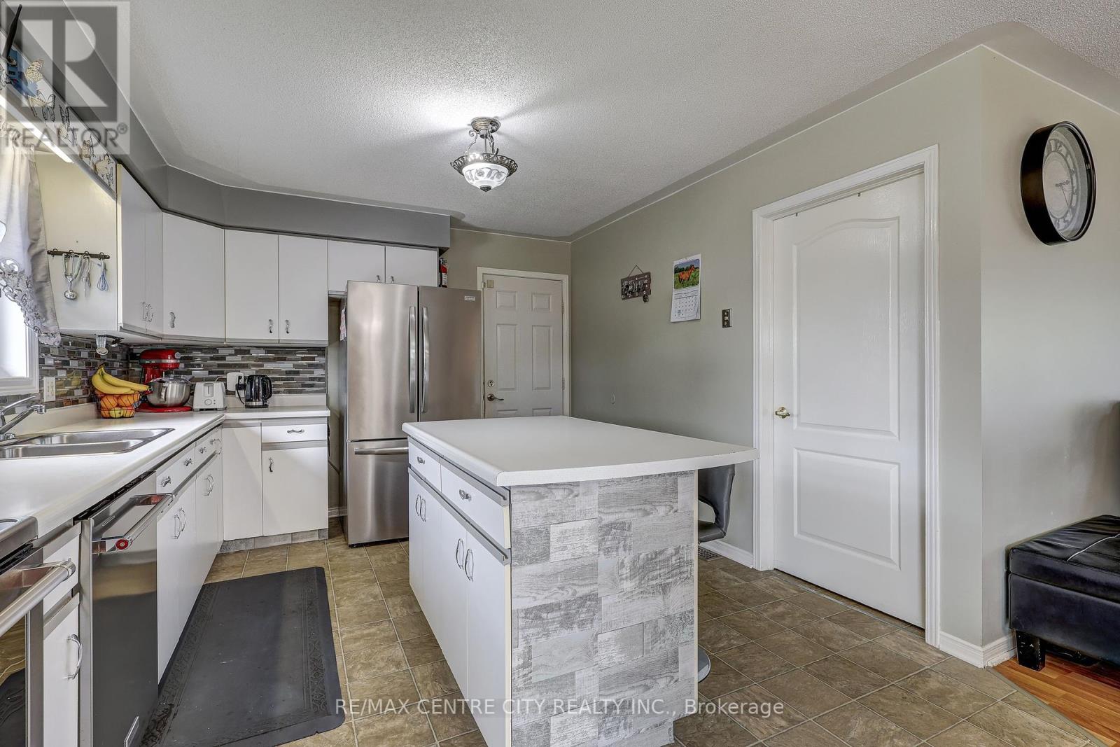 8109 Sandytown Road, Bayham, Ontario  N0J 1Y0 - Photo 10 - X12425418