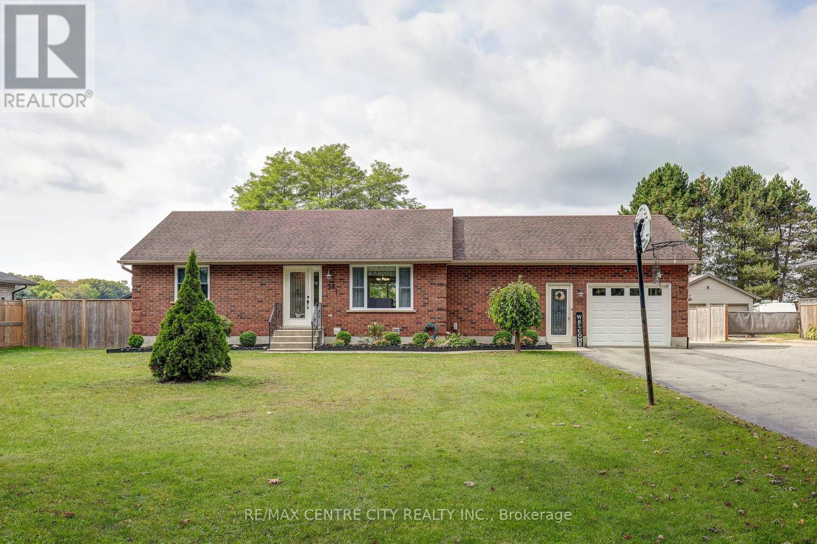8109 Sandytown Road, Bayham, Ontario  N0J 1Y0 - Photo 2 - X12425418