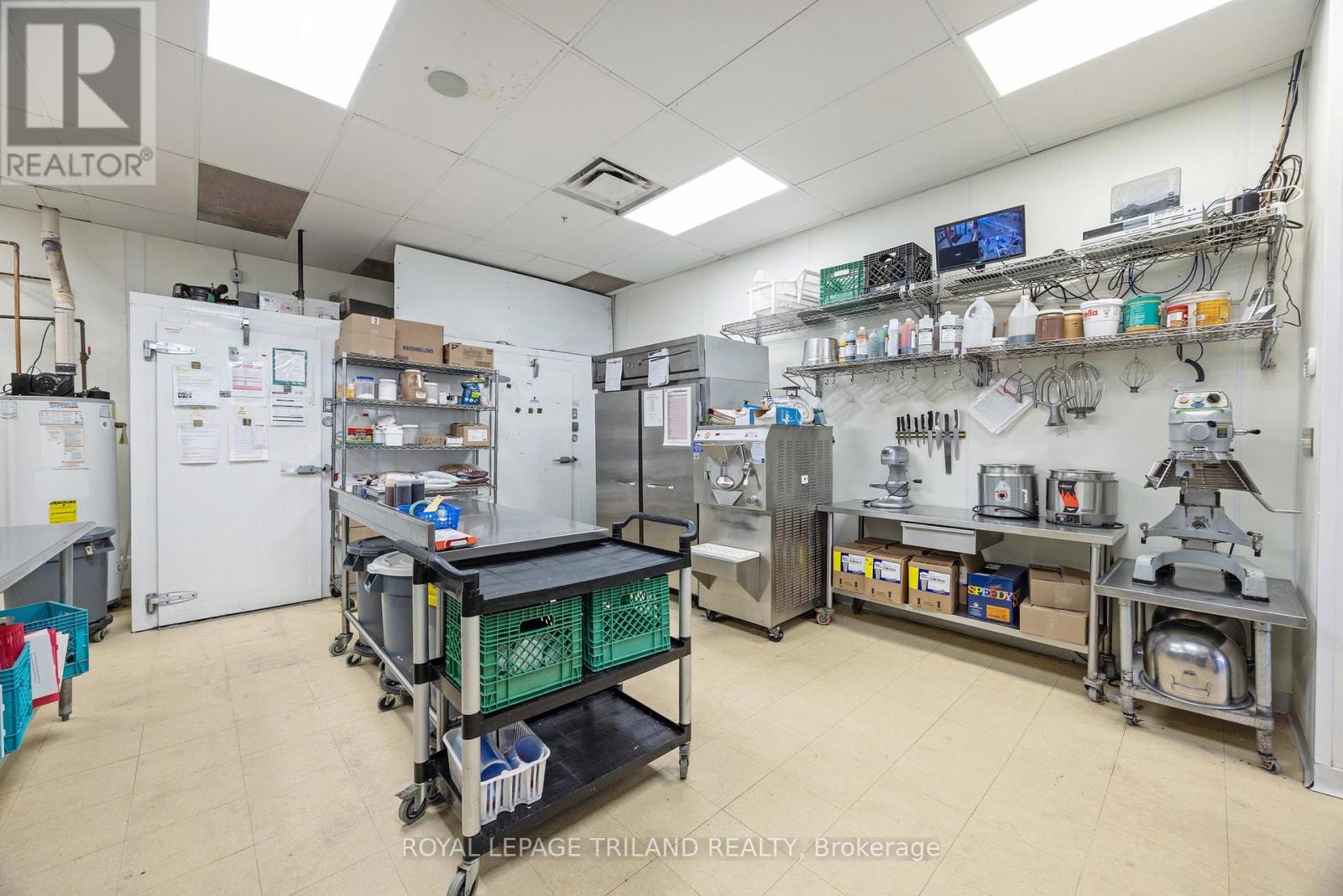 Unit E - 50 North Centre Road, London North, Ontario  N5X 3W1 - Photo 20 - X12425443