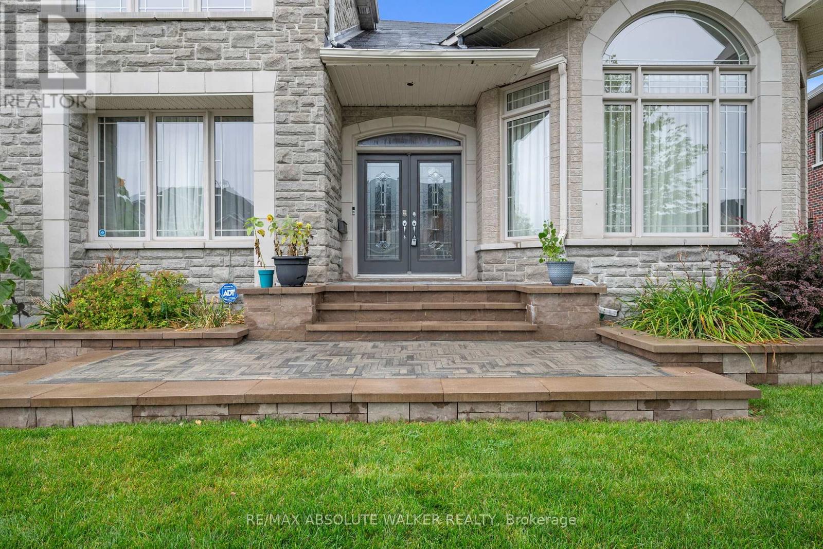 11 Tradewinds Drive, Ottawa, Ontario  K2G 6Y4 - Photo 3 - X12425451