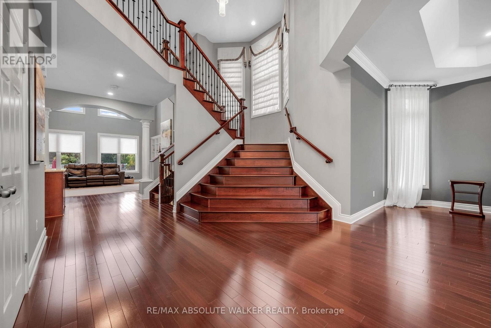 11 Tradewinds Drive, Ottawa, Ontario  K2G 6Y4 - Photo 5 - X12425451