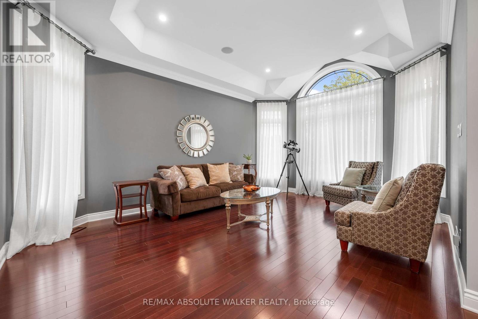 11 Tradewinds Drive, Ottawa, Ontario  K2G 6Y4 - Photo 6 - X12425451