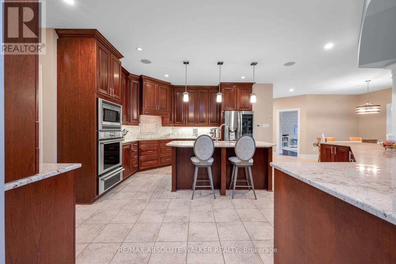 11 Tradewinds Drive, Ottawa, Ontario  K2G 6Y4 - Photo 9 - X12425451