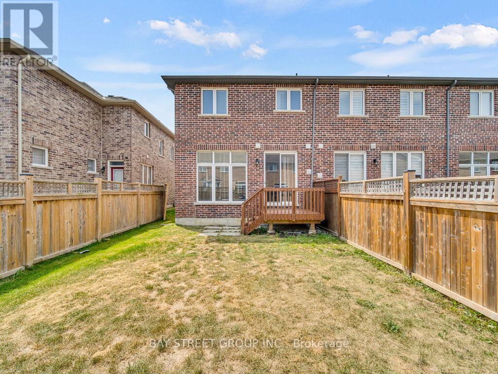 92 Abigail Crescent, Caledon, Ontario  L7C 4C7 - Photo 45 - W12425408