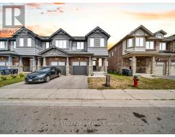 92 ABIGAIL CRESCENT-36;