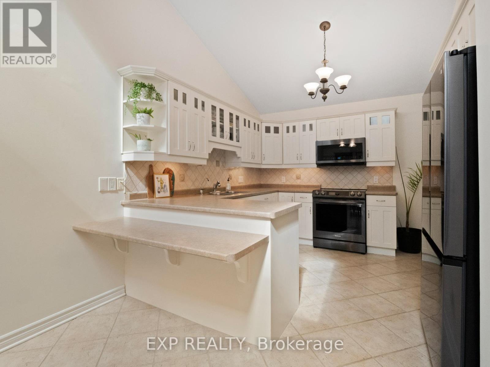23 - 3241 Montrose Road, Niagara Falls, Ontario  L2H 3L3 - Photo 11 - X12425423