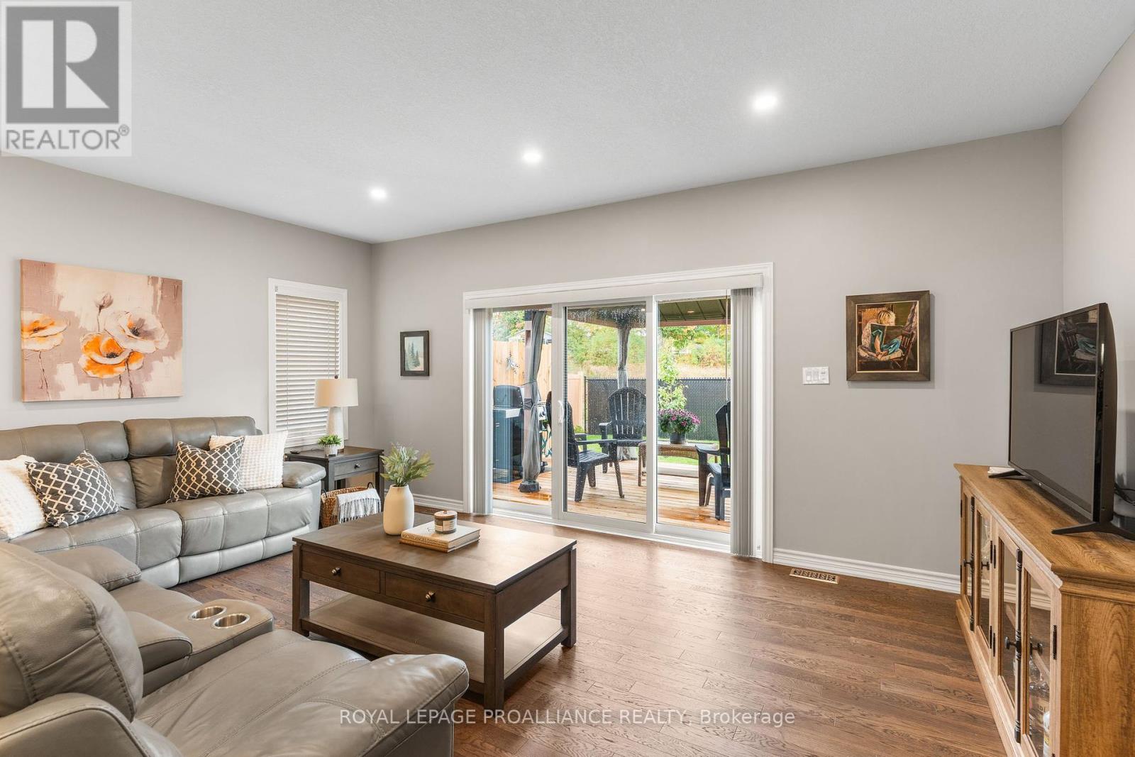 117 Adley Drive, Brockville, Ontario  K6V 7J2 - Photo 22 - X12425419