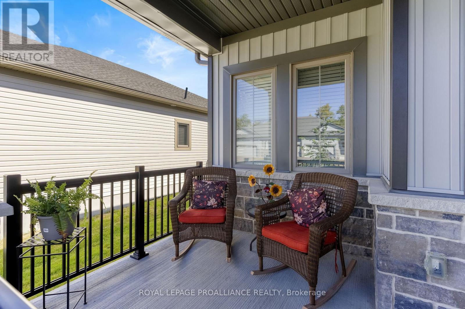 117 Adley Drive, Brockville, Ontario  K6V 7J2 - Photo 3 - X12425419