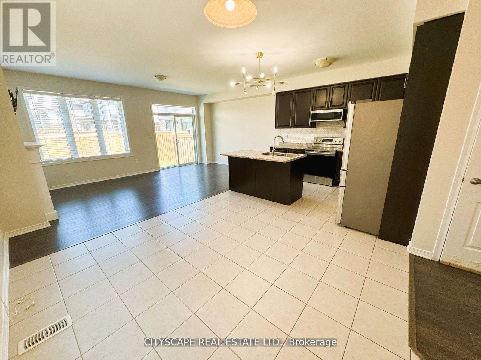 72 Maclachlan Avenue, Haldimand, Ontario  N3W 0C8 - Photo 12 - X12425406
