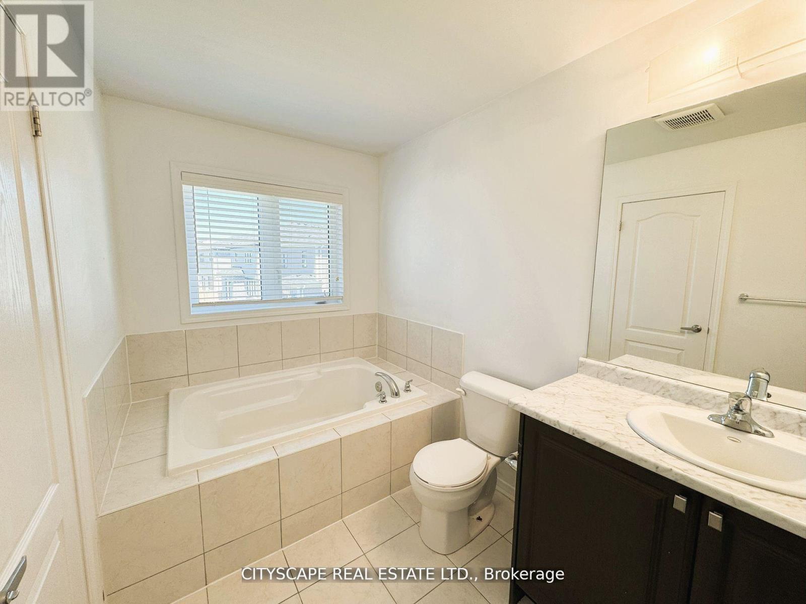 72 Maclachlan Avenue, Haldimand, Ontario  N3W 0C8 - Photo 18 - X12425406