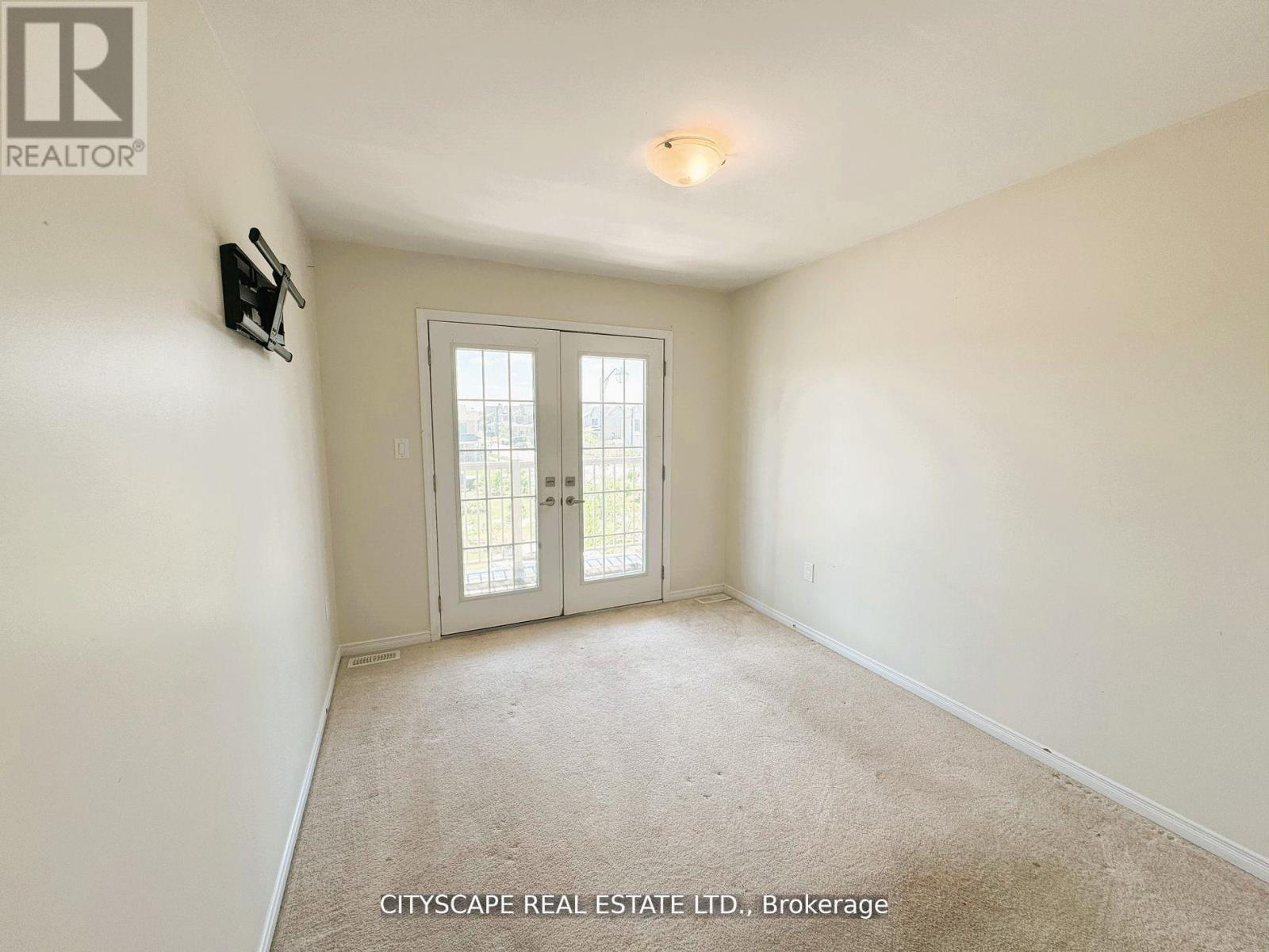 72 Maclachlan Avenue, Haldimand, Ontario  N3W 0C8 - Photo 25 - X12425406