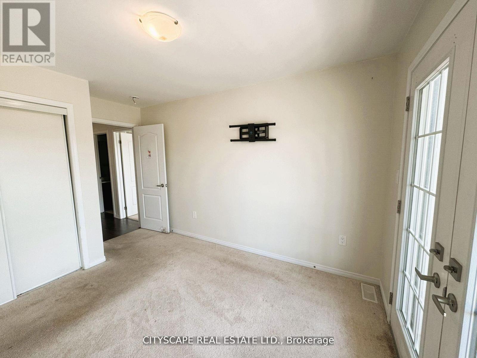 72 Maclachlan Avenue, Haldimand, Ontario  N3W 0C8 - Photo 26 - X12425406