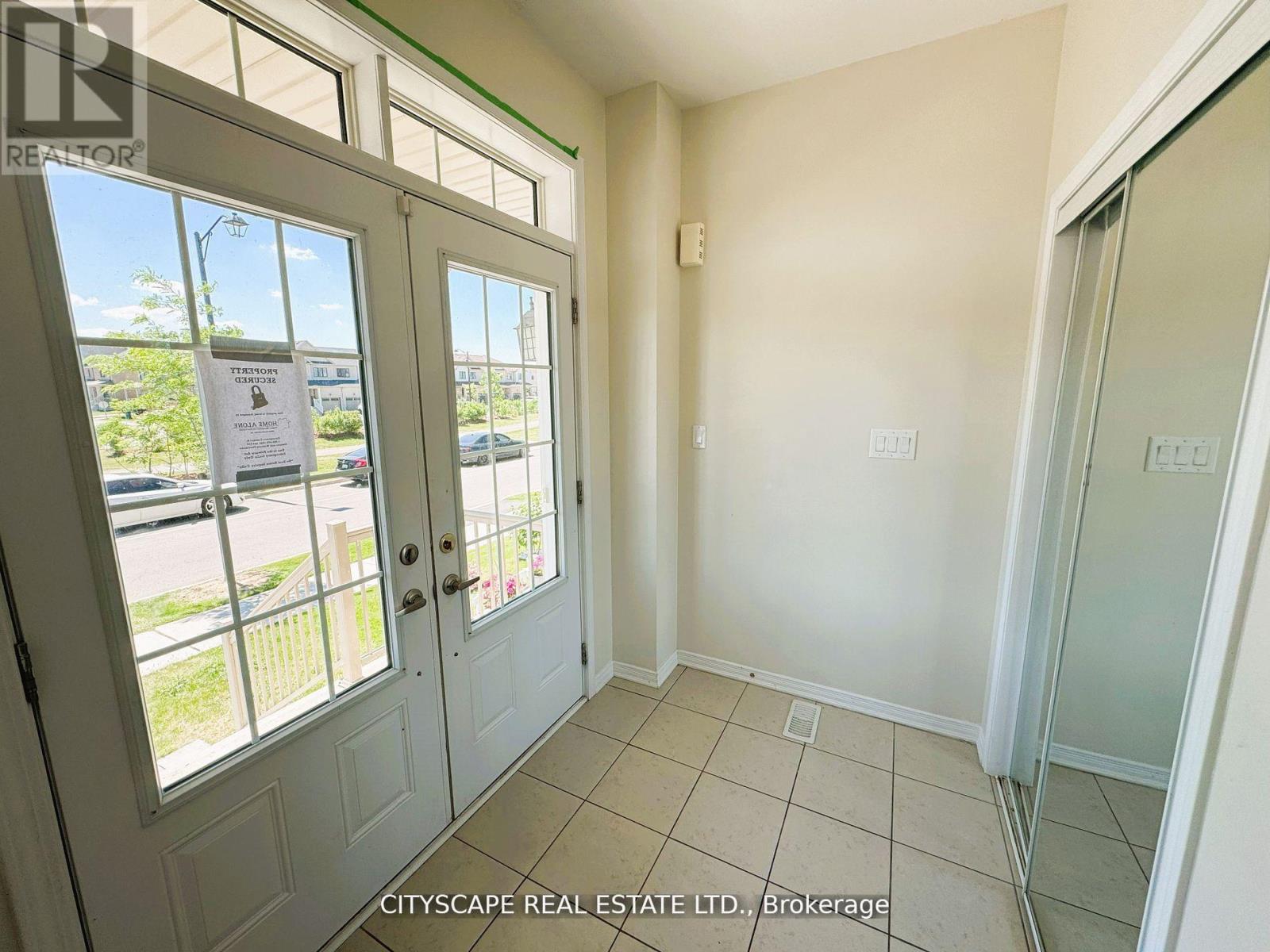 72 Maclachlan Avenue, Haldimand, Ontario  N3W 0C8 - Photo 4 - X12425406