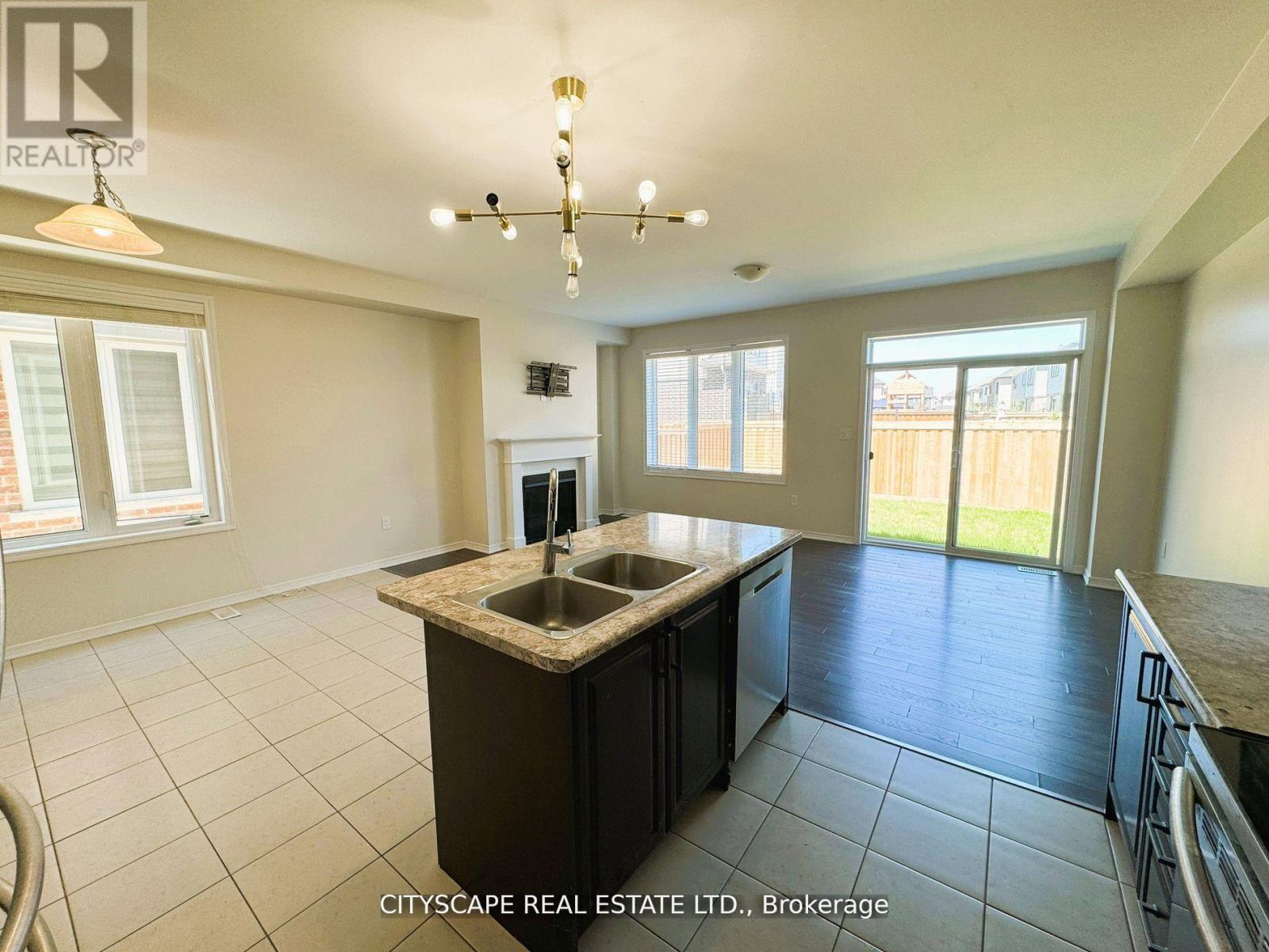 72 Maclachlan Avenue, Haldimand, Ontario  N3W 0C8 - Photo 8 - X12425406