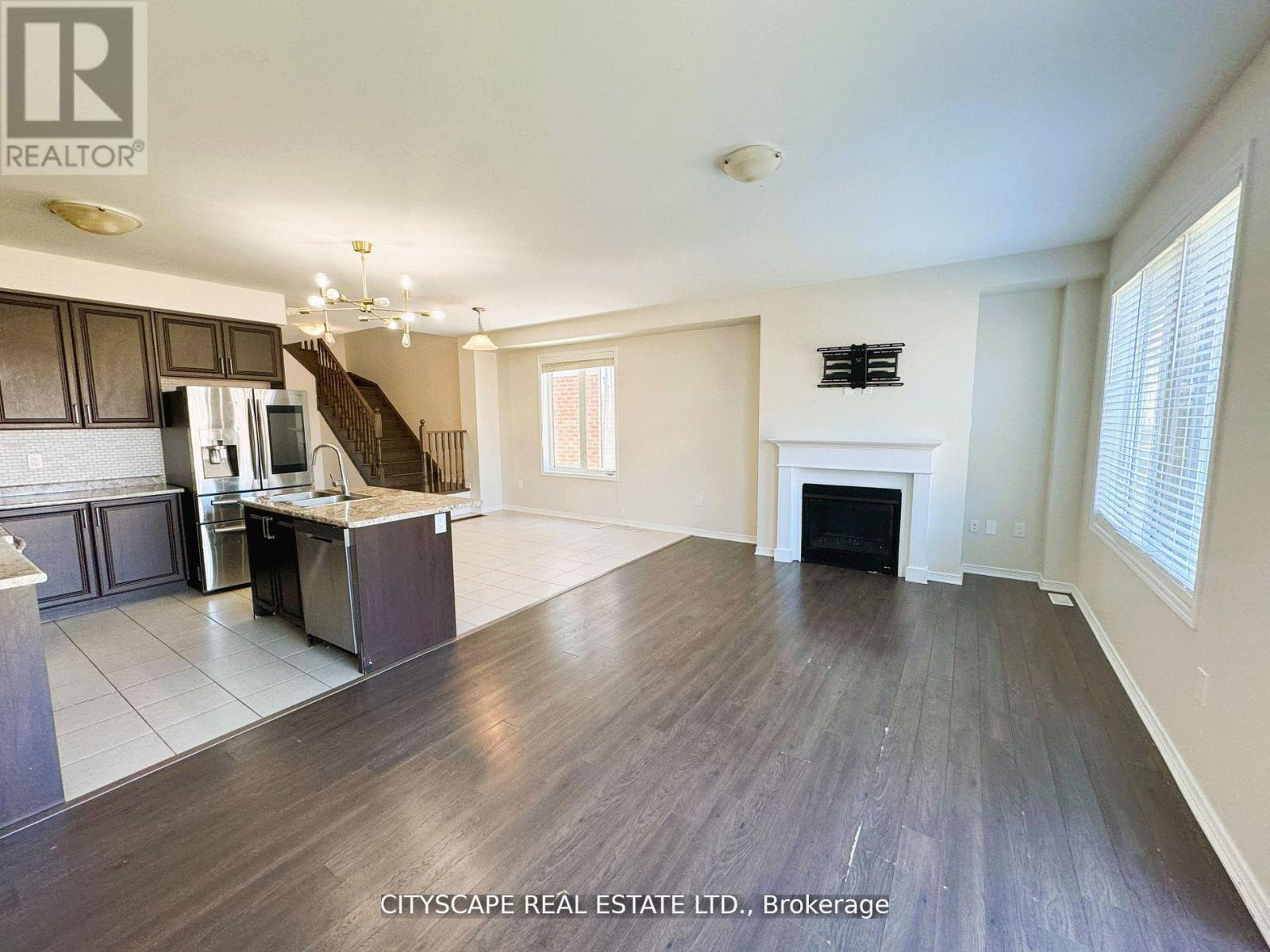 72 Maclachlan Avenue, Haldimand, Ontario  N3W 0C8 - Photo 9 - X12425406