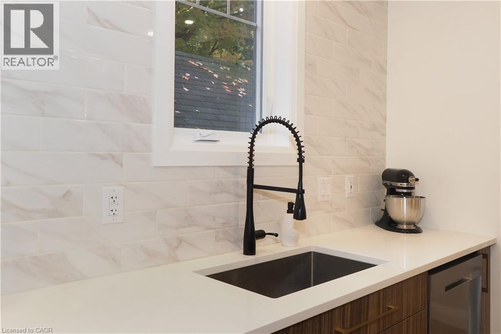 238 Eagle St S Street S, Cambridge, Ontario  N3H 1E4 - Photo 20 - 40772975
