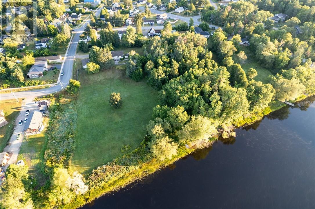 620 Imperial Street, Massey, Ontario  P0P 1P0 - Photo 2 - 2124368