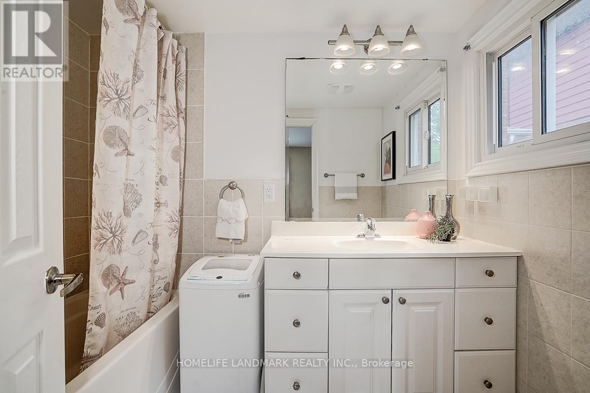 89 Whitehorn Crescent, Toronto, Ontario  M2J 3B1 - Photo 14 - C12425445