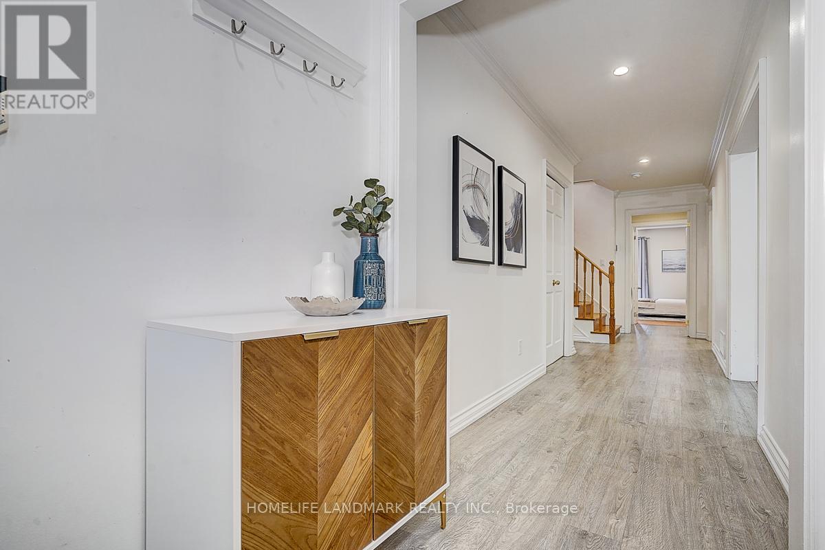 89 Whitehorn Crescent, Toronto, Ontario  M2J 3B1 - Photo 2 - C12425445