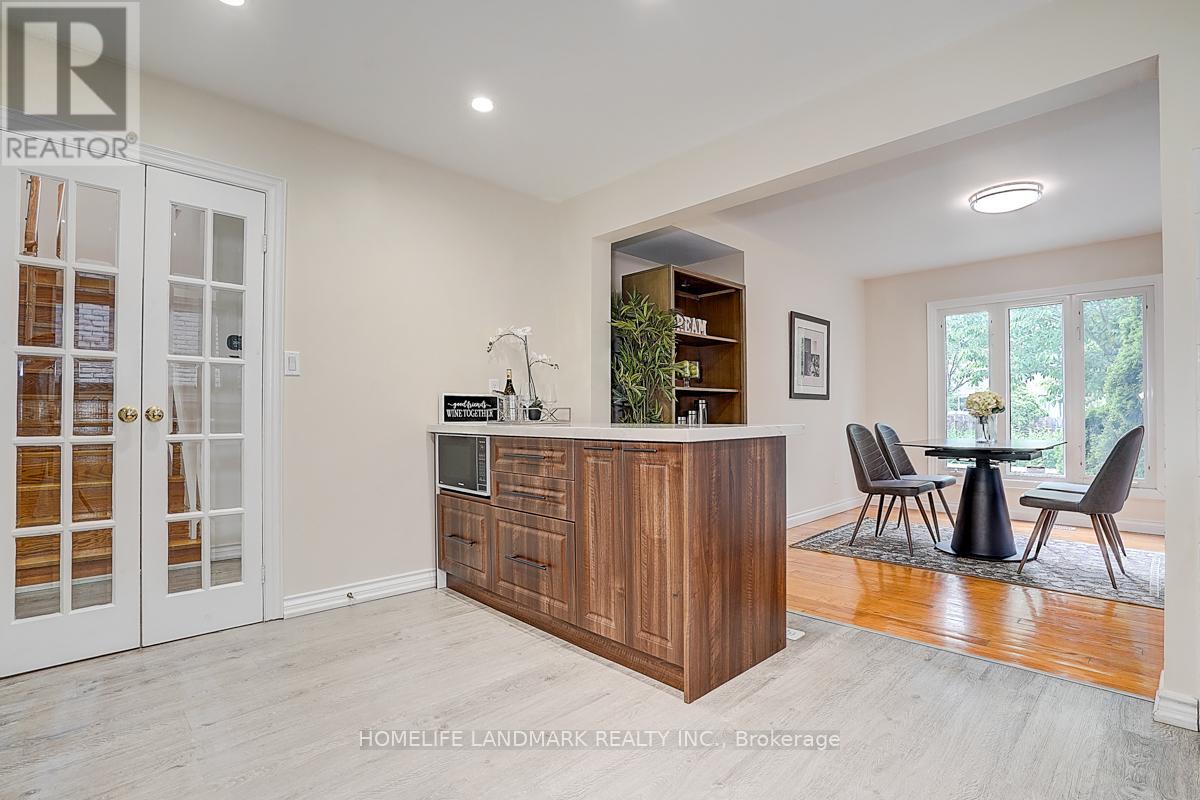 89 Whitehorn Crescent, Toronto, Ontario  M2J 3B1 - Photo 7 - C12425445
