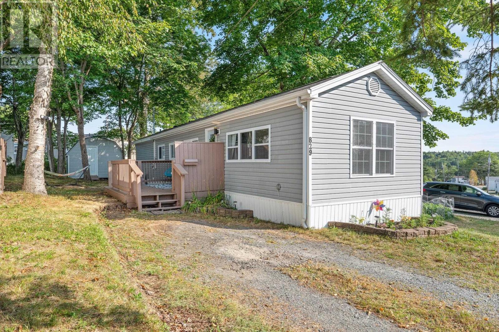 829 Duggan Drive, Beaver Bank, Nova Scotia  B4E 1L4 - Photo 1 - 202520524