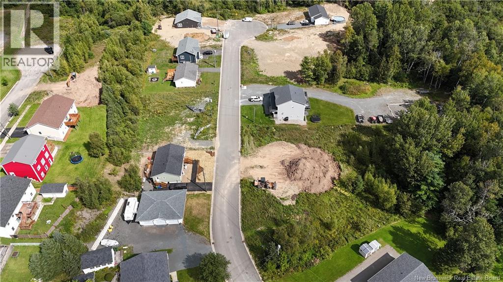 51 Malibu Street, Fredericton, New Brunswick  E3A 5P9 - Photo 3 - NB127348