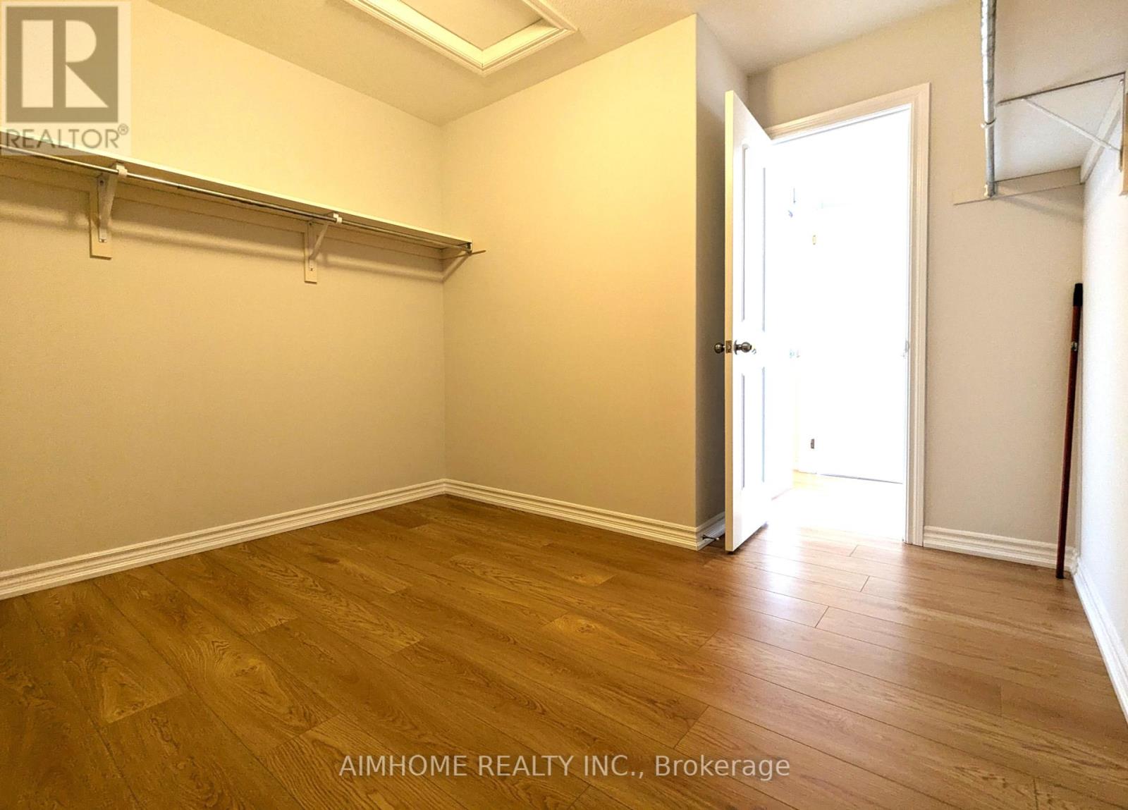 29 Bamburg Street N, Georgina, Ontario  L0E 1R0 - Photo 21 - N12425425