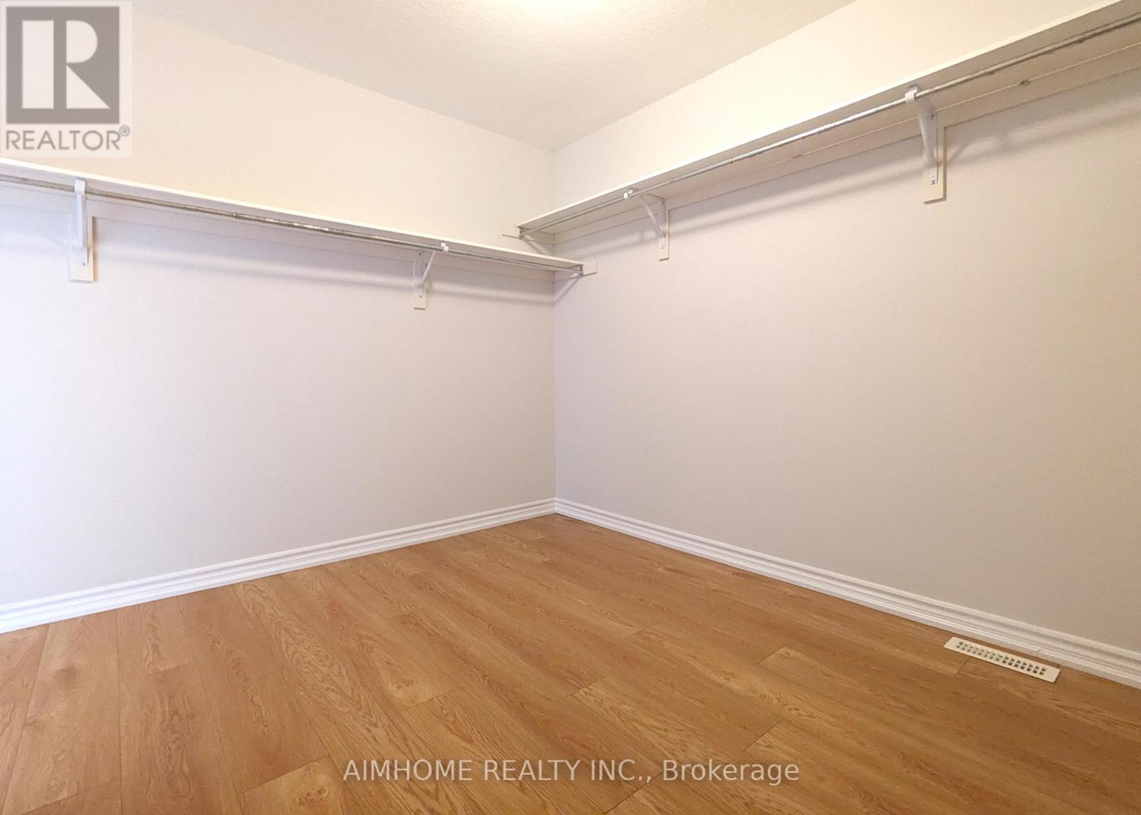 29 Bamburg Street N, Georgina, Ontario  L0E 1R0 - Photo 22 - N12425425