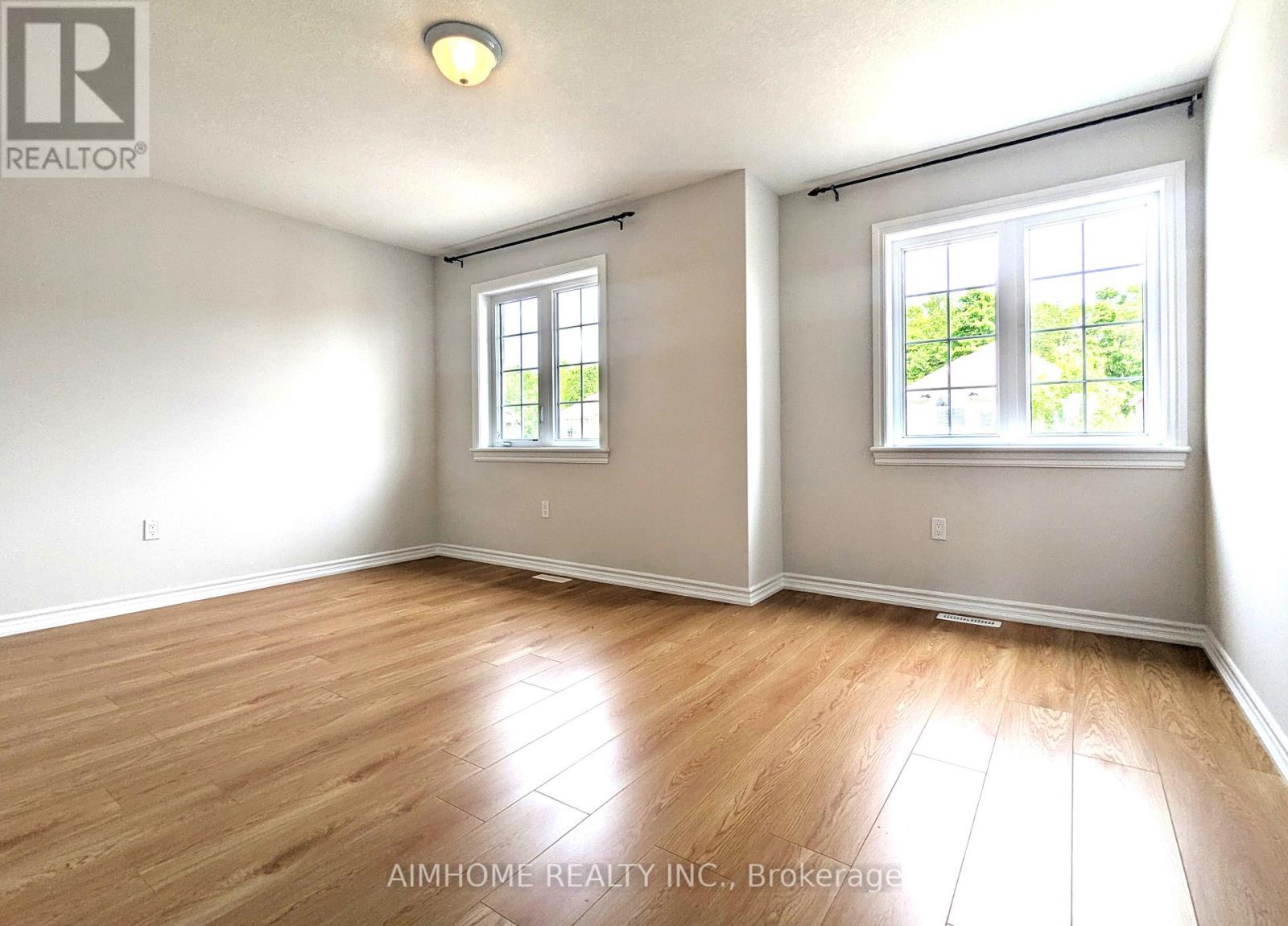 29 Bamburg Street N, Georgina, Ontario  L0E 1R0 - Photo 26 - N12425425
