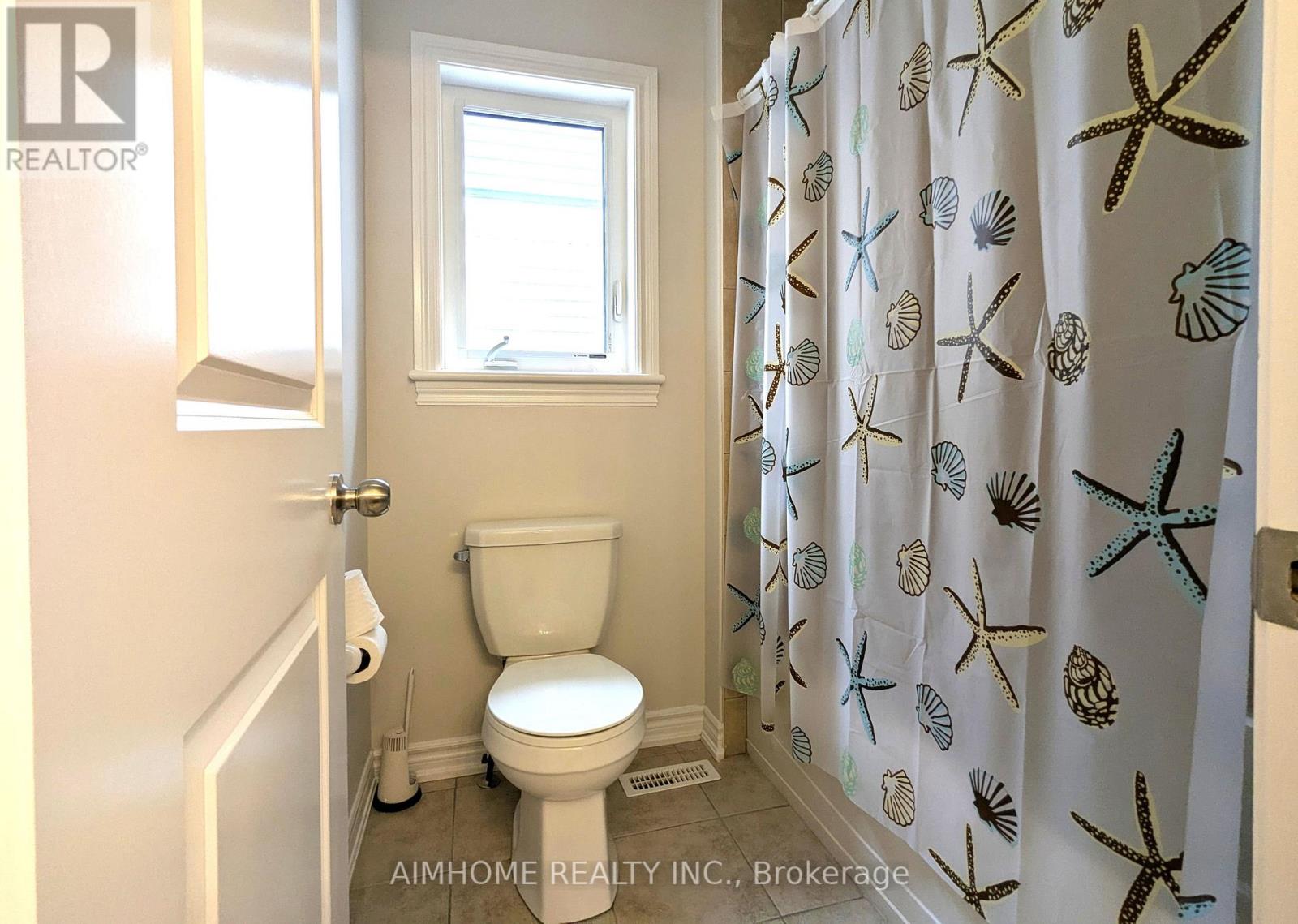 29 Bamburg Street N, Georgina, Ontario  L0E 1R0 - Photo 29 - N12425425