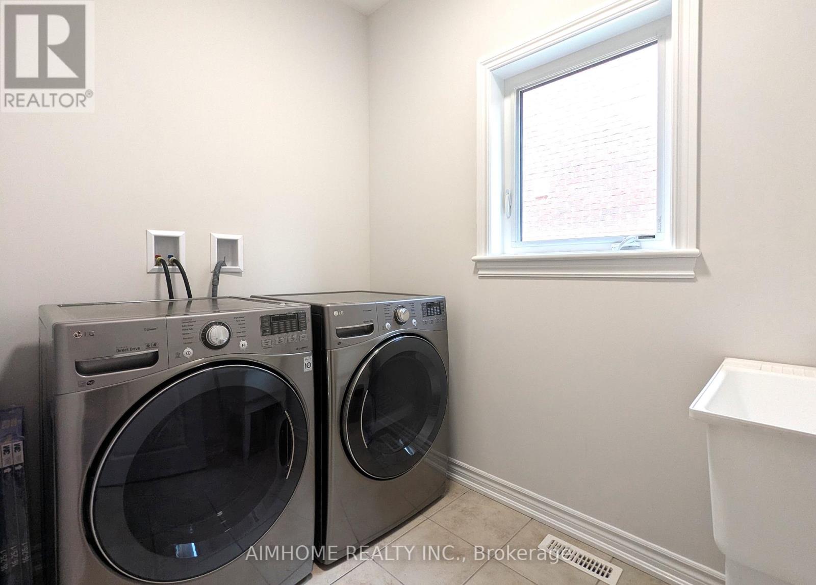 29 Bamburg Street N, Georgina, Ontario  L0E 1R0 - Photo 35 - N12425425
